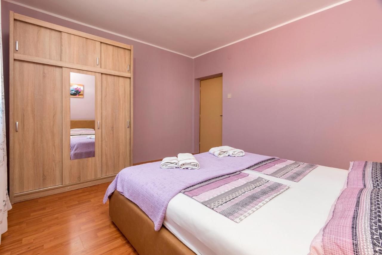 Apartment Rubina With Secure Parking 메덜린 외부 사진